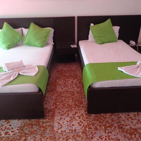 Hotel Chicala Salgar Puerto Salgar Стая снимка