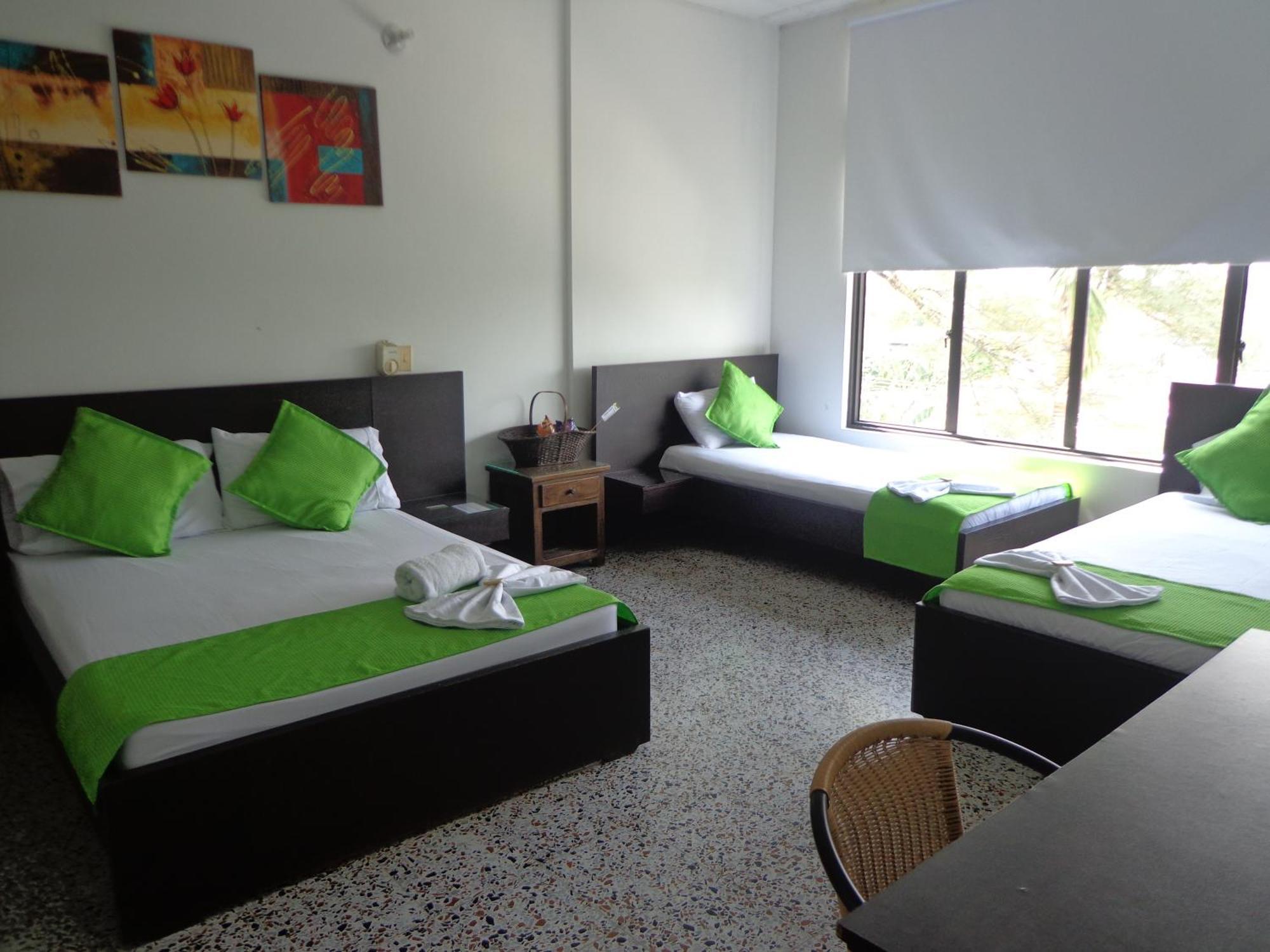 Hotel Chicala Salgar Puerto Salgar Стая снимка