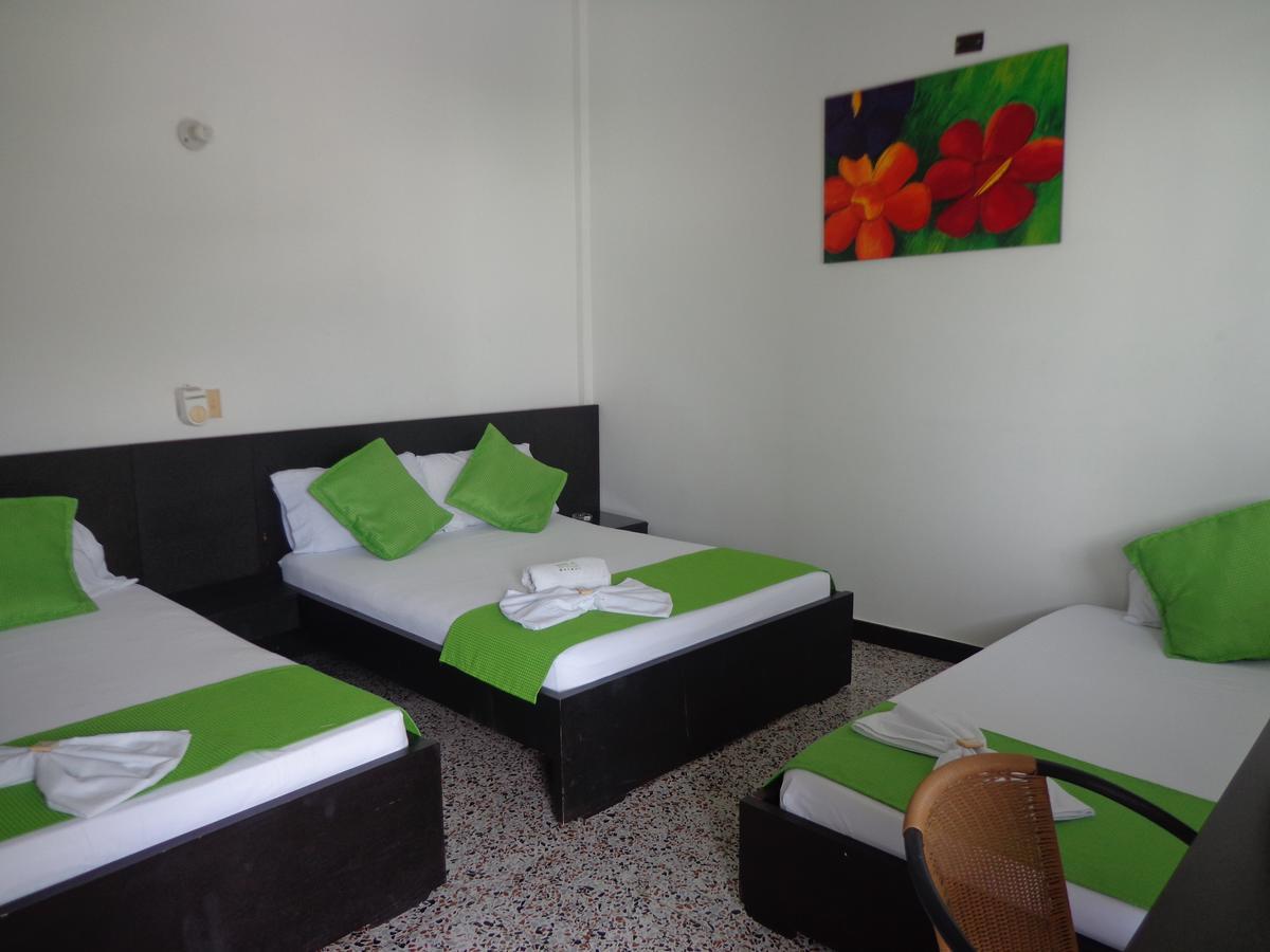 Hotel Chicala Salgar Puerto Salgar Стая снимка